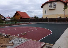 Мини-площадка для игры в баскетбол